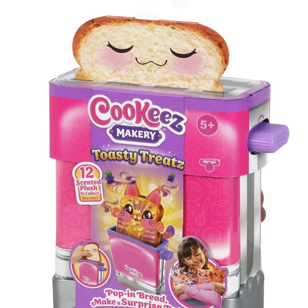 NWT Cookeez Makery Toasty Treatz Toaster with Scented Plush, Ages 5+